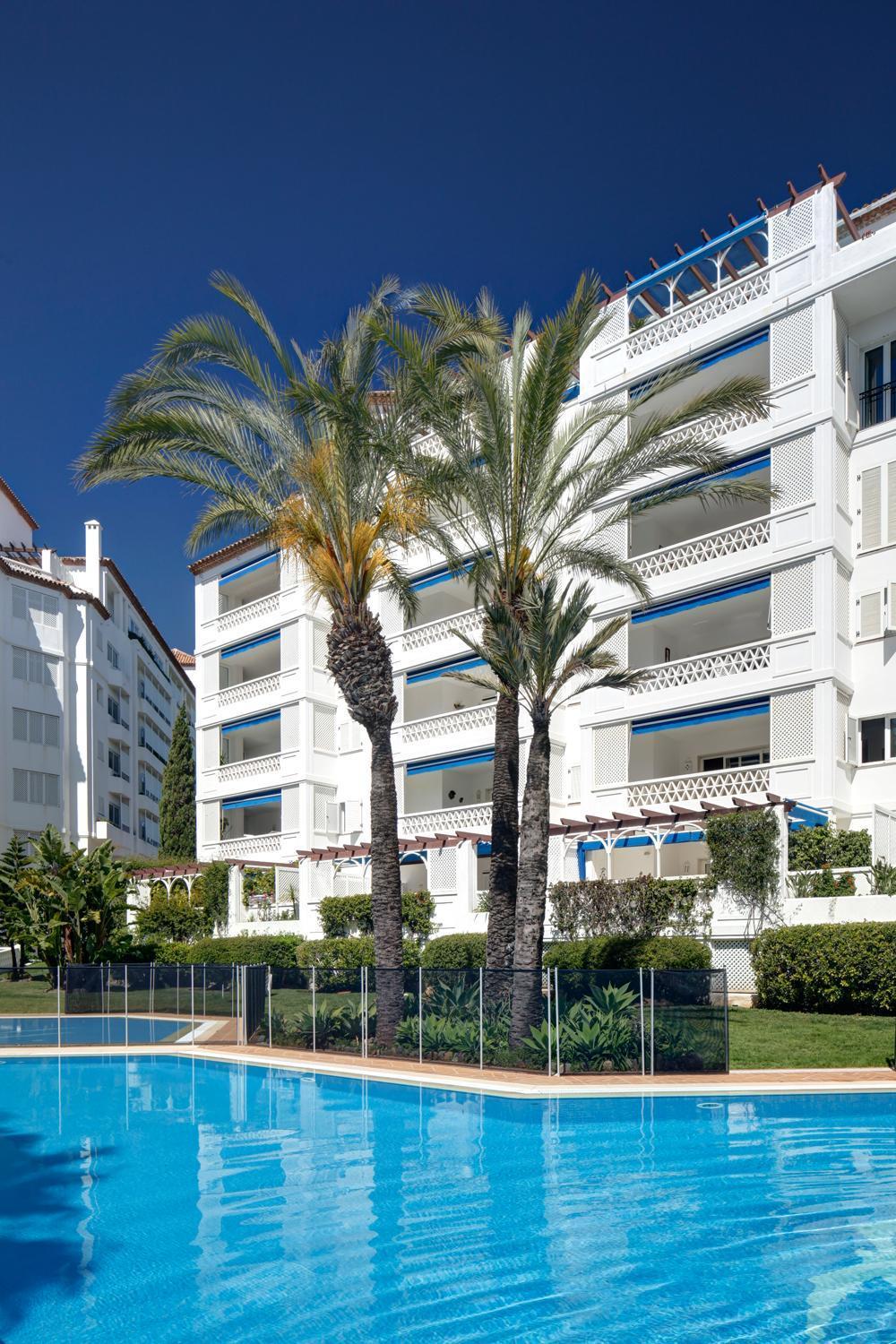Gaviotas 3 Bedrooms Puerto Banus-marbella